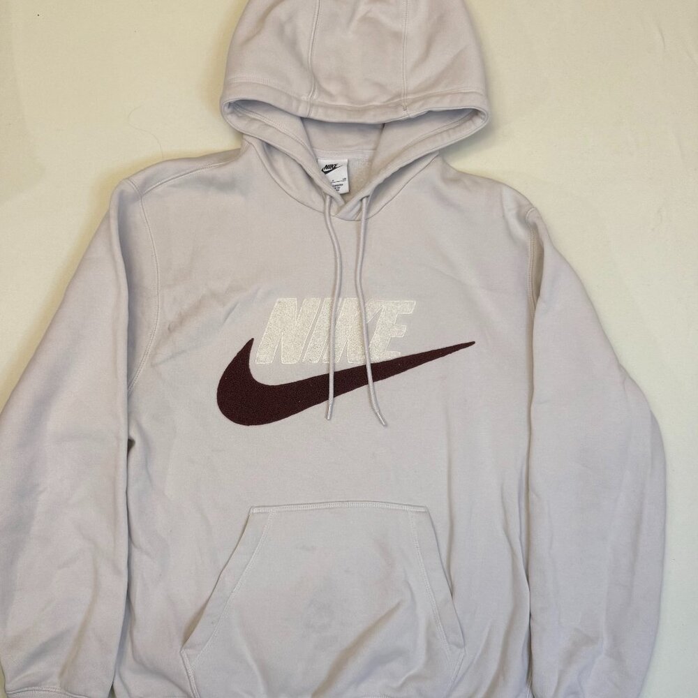Nike Club Fleece Men’s Pullover Hoodie – Classic Fit